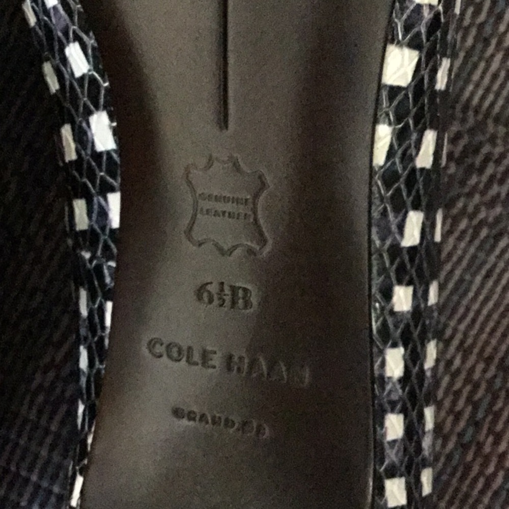 Cole Haan black white gingham print pumps - Picture 5 of 8